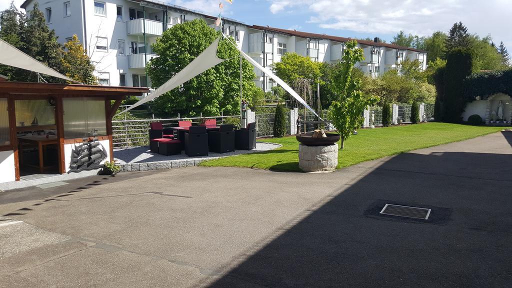 Burgauer Hof Lägenhet Exteriör bild